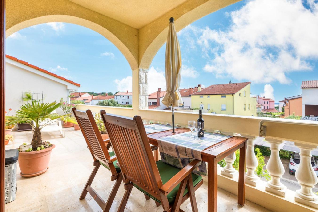 Villa Nada In Fazana - Near The Beach Extérieur photo