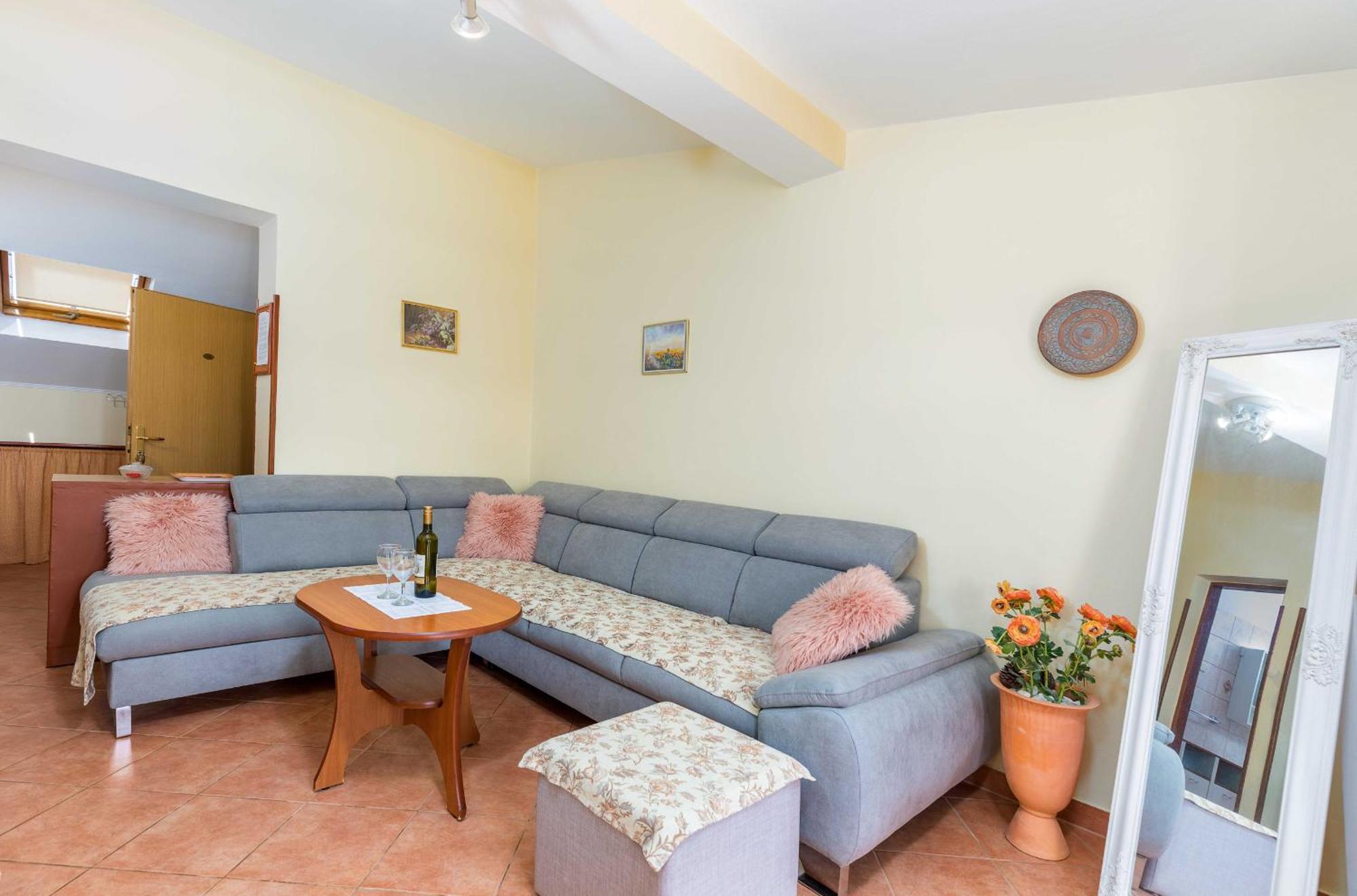 Villa Nada In Fazana - Near The Beach Extérieur photo